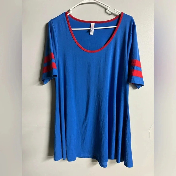 LulaRoe women’s Perfect Tee Large Varsity Stripes Royal Blue & Raspberry Stripes - Picture 1 of 3